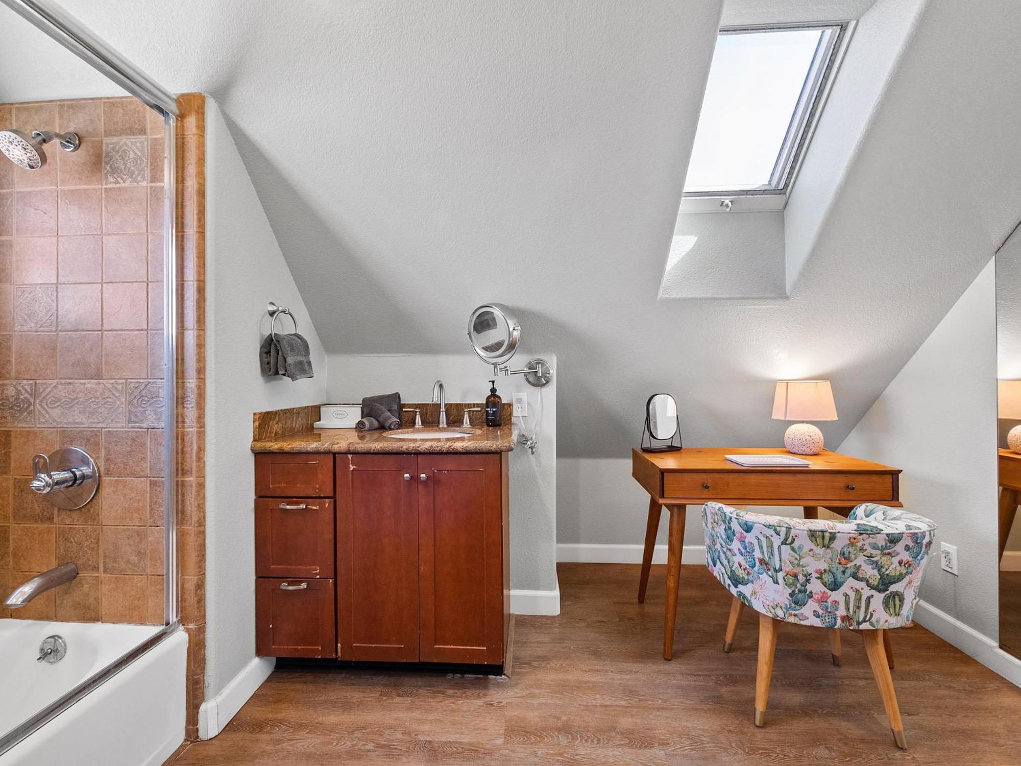 Y750 - Yarmouth Estate *